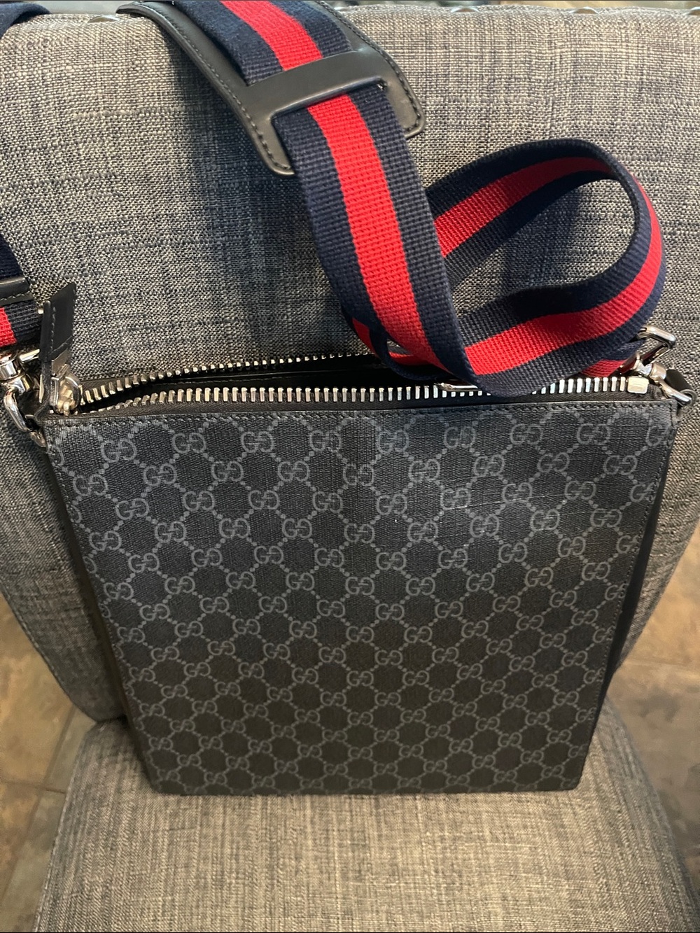 Gucci Black GG Supreme Messenger Bag with Navy-Red Web Strap - Picture 4 of 4